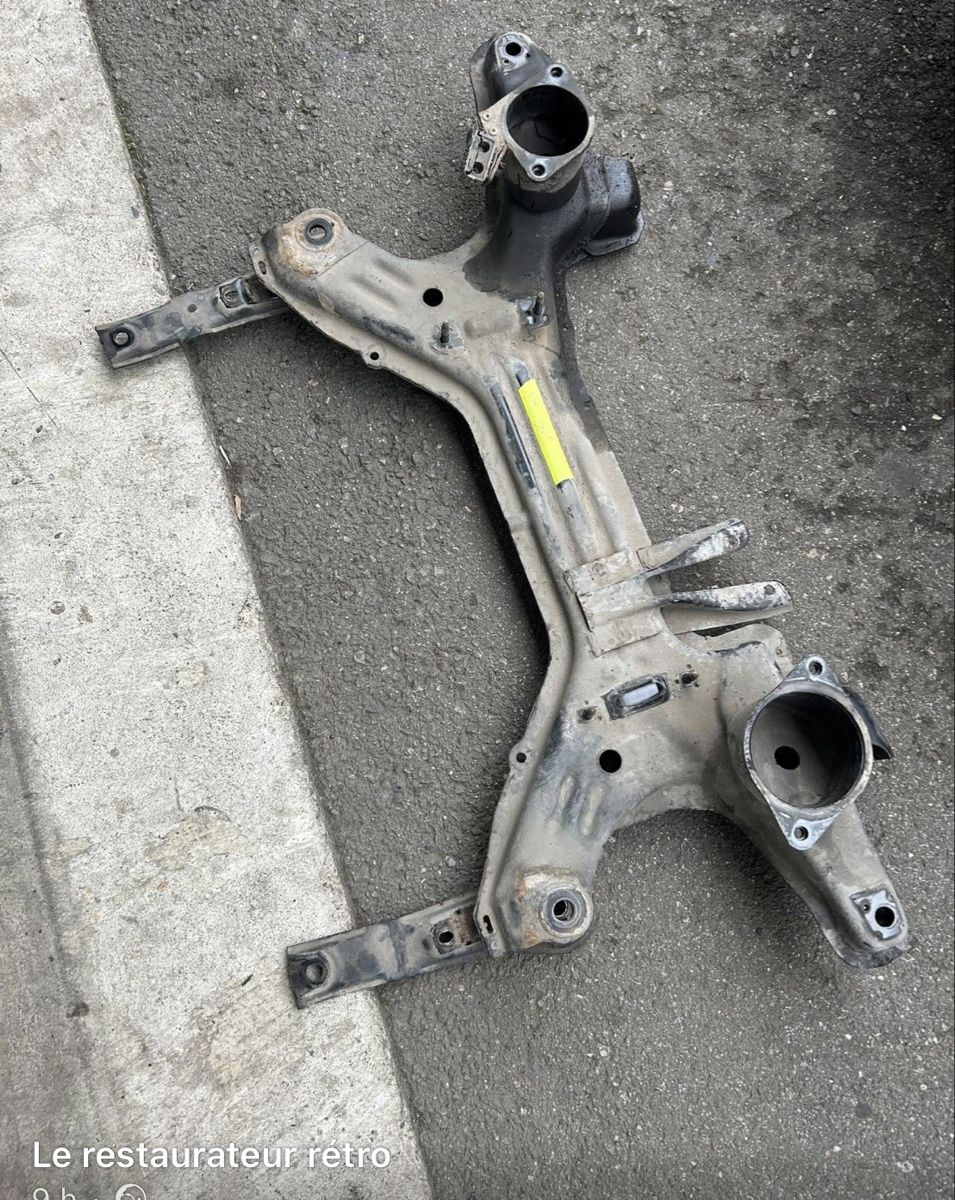 Volkswagen Tutti pezzi di ricambio auto: Berceau moteur VR6 – Usato da Muraz (Collombey) venduto da Wolfdog1978