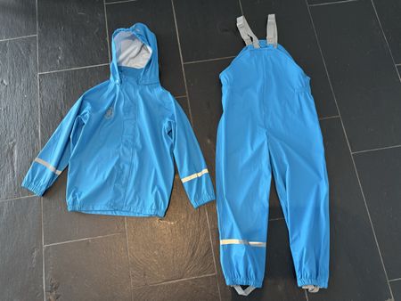 Regenbekleidung- Jacke und Hosen