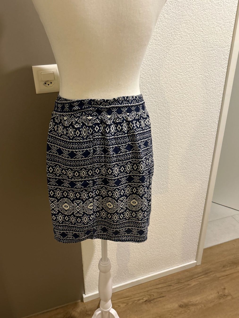 Gonne: Jupe dunkelblau mit Muster – Usato da Brunnen venduto da Nala2929 4