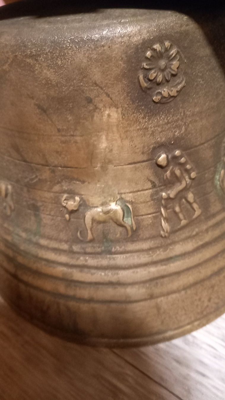 Glocken & Treicheln: Antike Glocke – Gebraucht aus Achseten von sma_659k 4