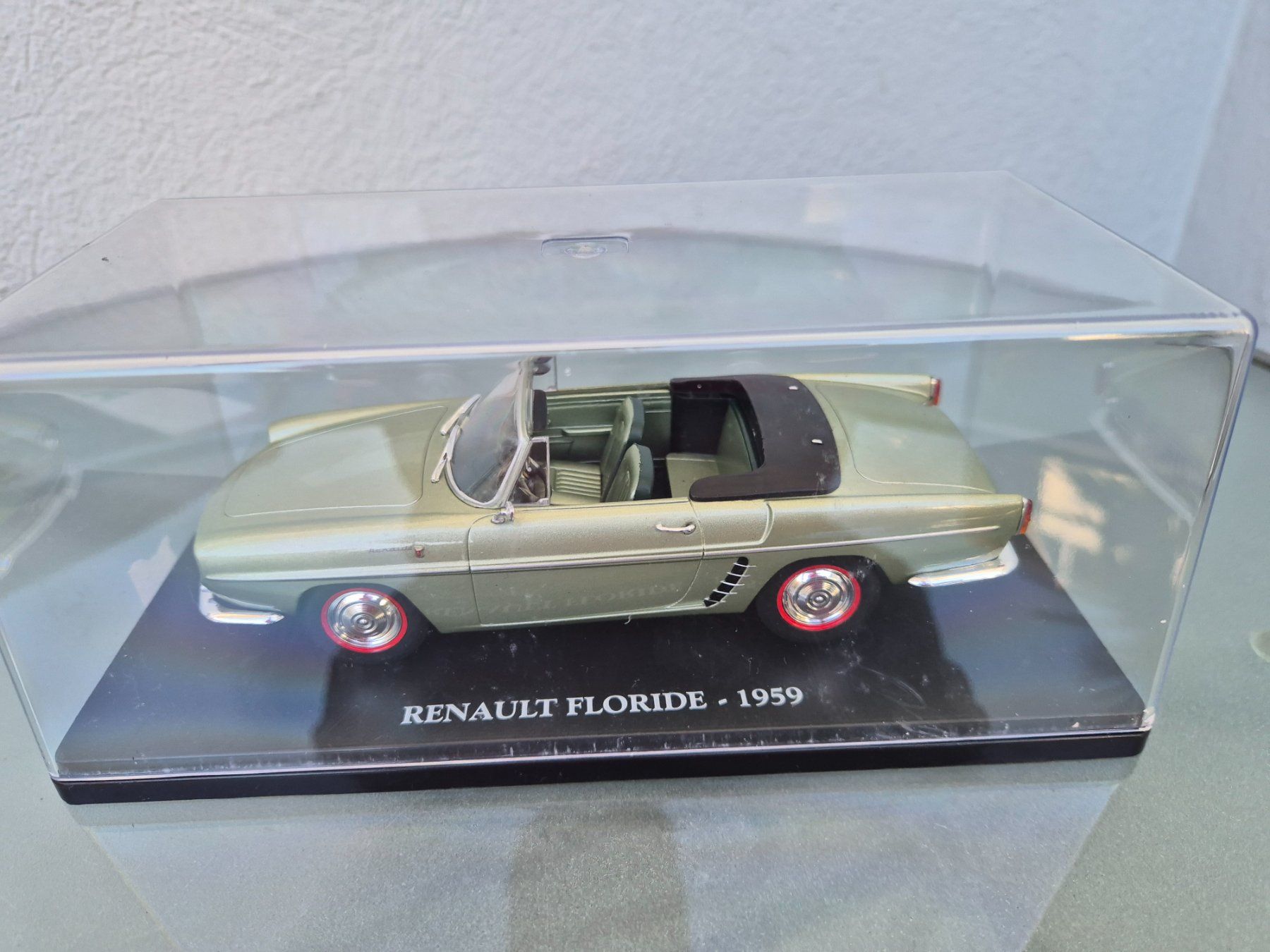 Renault Modellini d'auto: Renault Floride 1959 1:24 Hachette – Nuovo (secondo la descrizione) da Oberbuchsiten venduto da laffite54 3