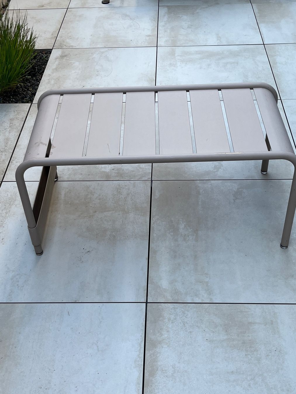 Fermob Tische: 1 Table basse  gross FERMOB Luxembourg – Gebraucht aus Altdorf UR von PeterBinder