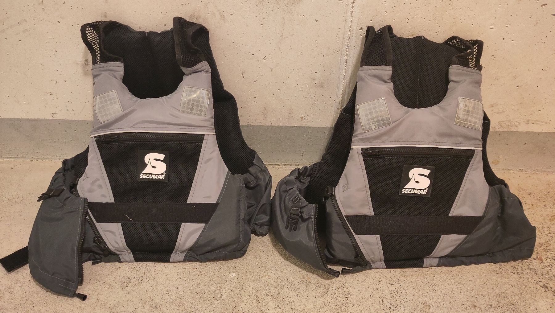 Gilets de sauvetage: 2 Schwimmwesten für Kinder – Neuf (Voir description) à Sarmenstorf par jas_7vpq