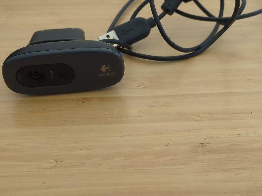Logitech Webcams: Logitech HD 720p USB Webcam - mit Kabel – Neu (gemäss Beschreibung) aus Zuerich von vir_66fd 2