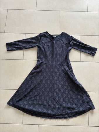 Kleid Spitze dunkelblau Grösse 164/170 14-15 Jahre