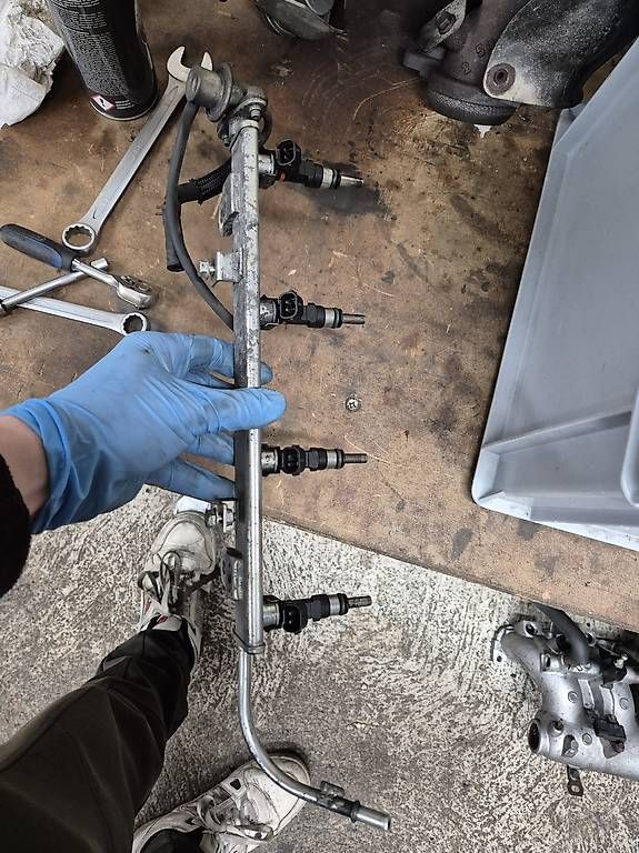 Tutti pezzi di ricambio auto: Einspritzleiste mit Einspritzventilen Evo 10 – Usato da Döttingen venduto da alfisti124 3