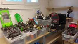 X-Ray u.a. Rennstall mit Sanwa MT4s