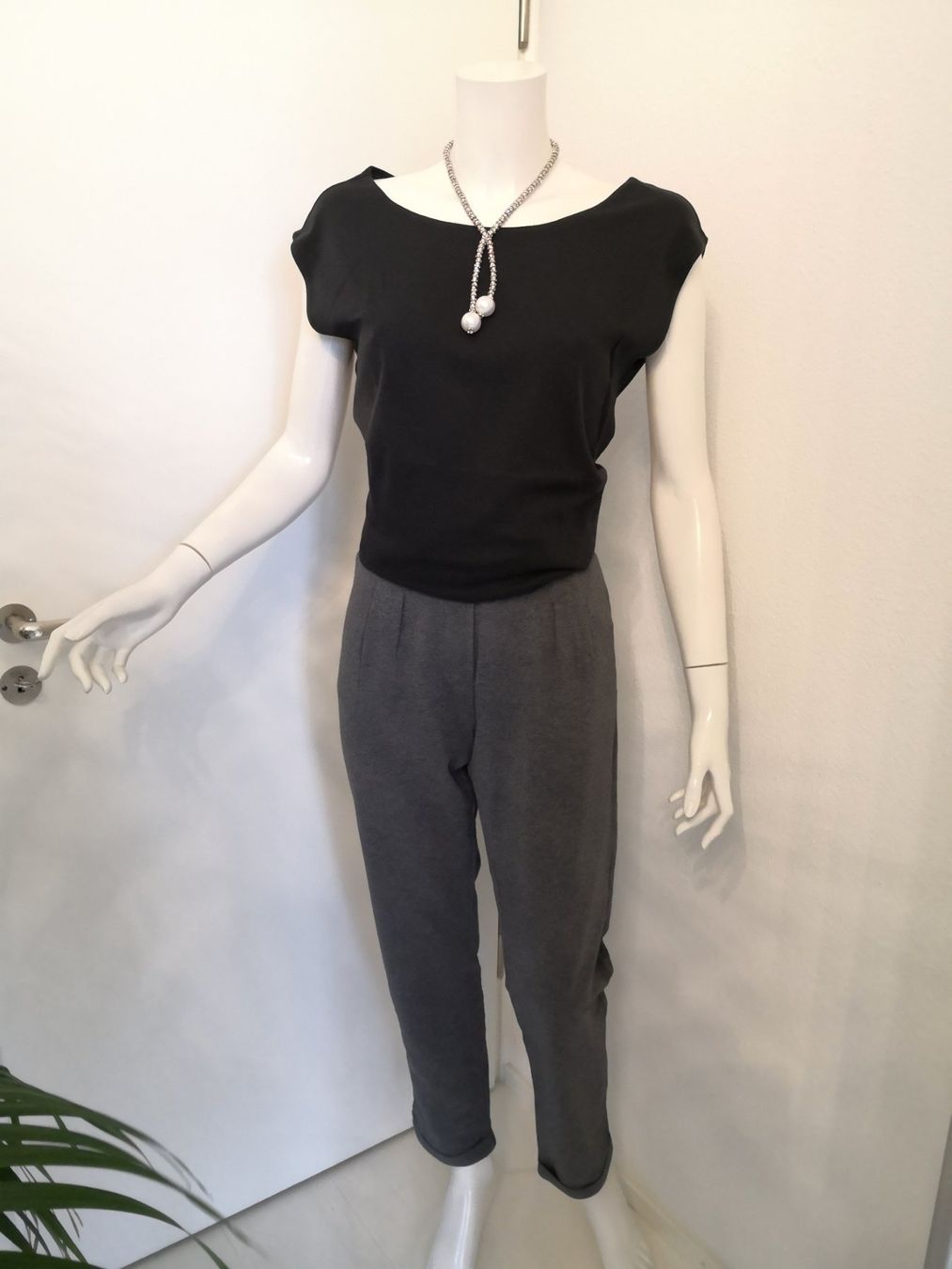 Tchibo Pantaloni: 🤩TCHIBO JOGGING-HOSE GRAU – Nuovo (secondo la descrizione) da Olten venduto da Naja-Twins-Twins 2