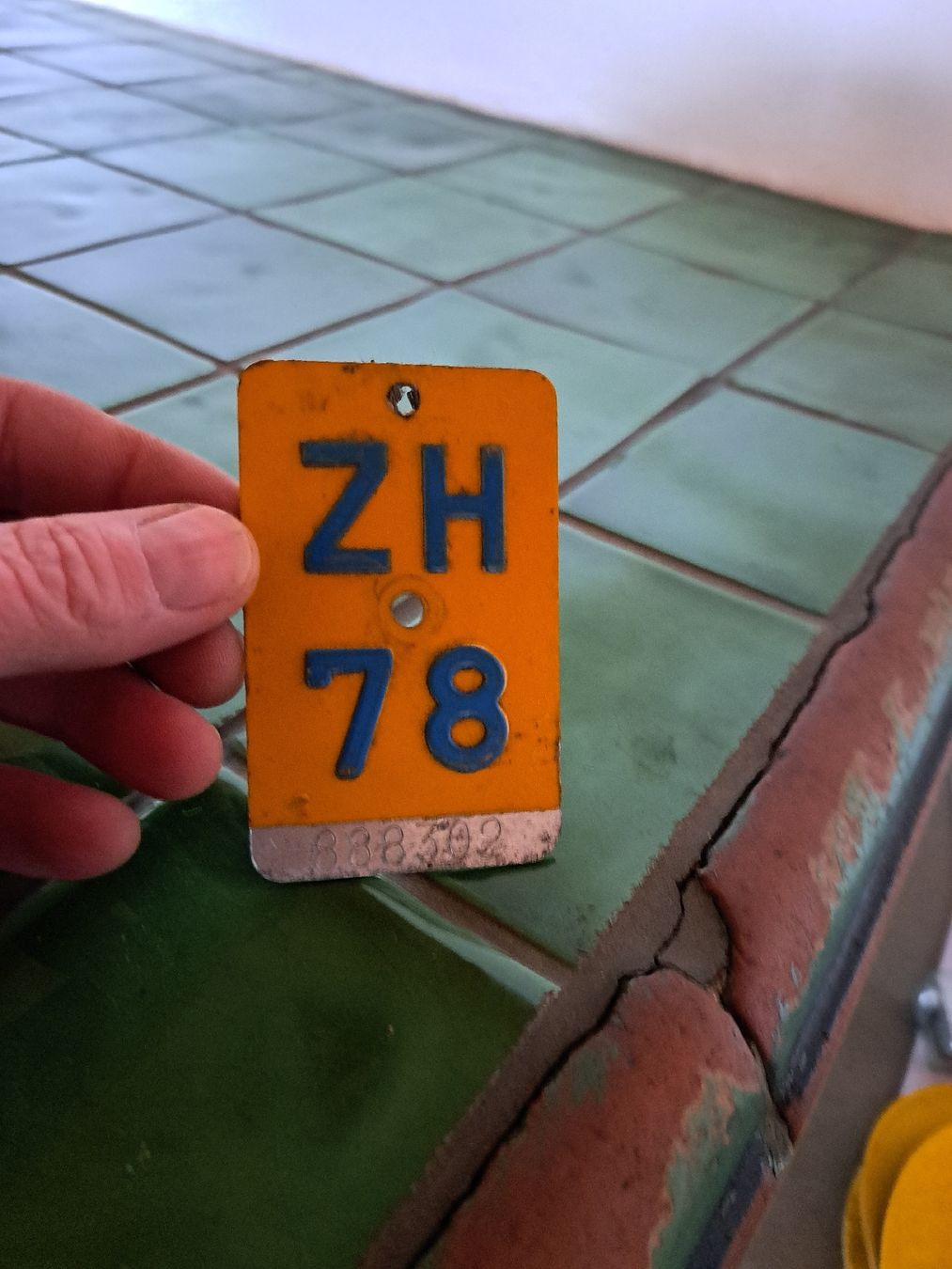 Schilder: Vintage ZH 78 Mofaschild – Gebraucht aus Kölliken von Upcycling-by-Mc-TAM 2