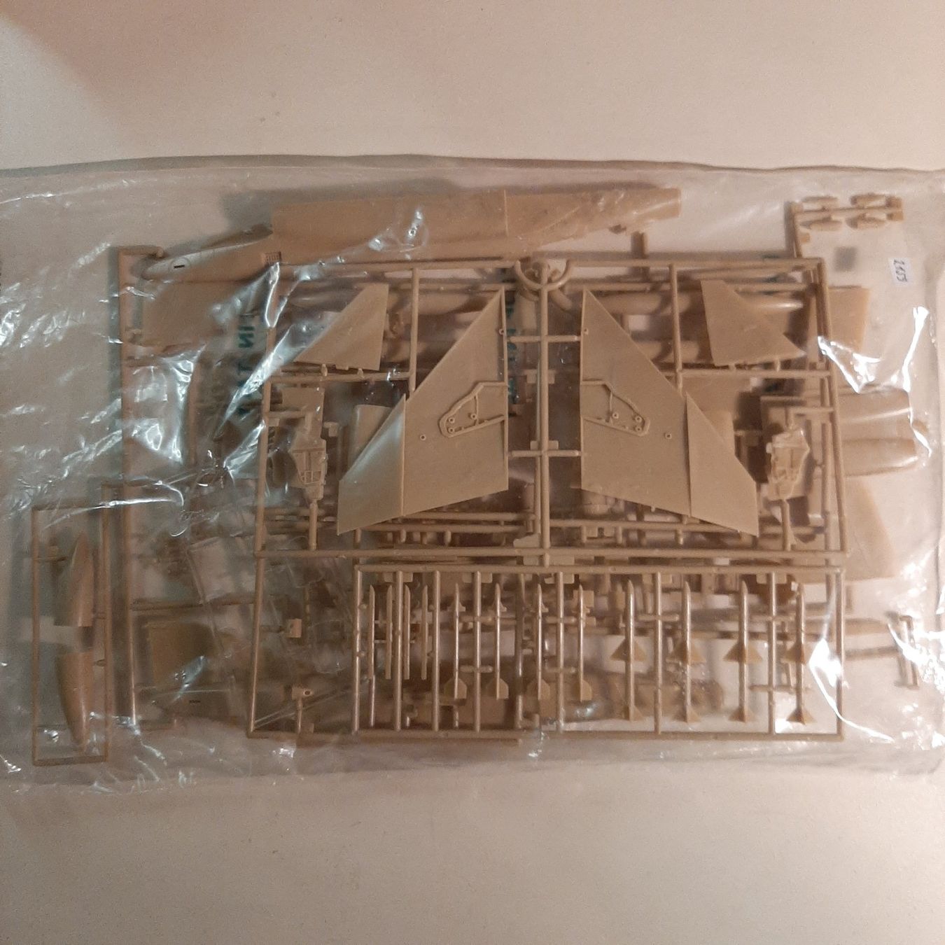 Kit di modellismo & Modellini statici: 2159 ... Mc.D.D. F-4 E/F Phantom ... Esci 9027 – Usato da Bonstetten venduto da Benibanny59 5