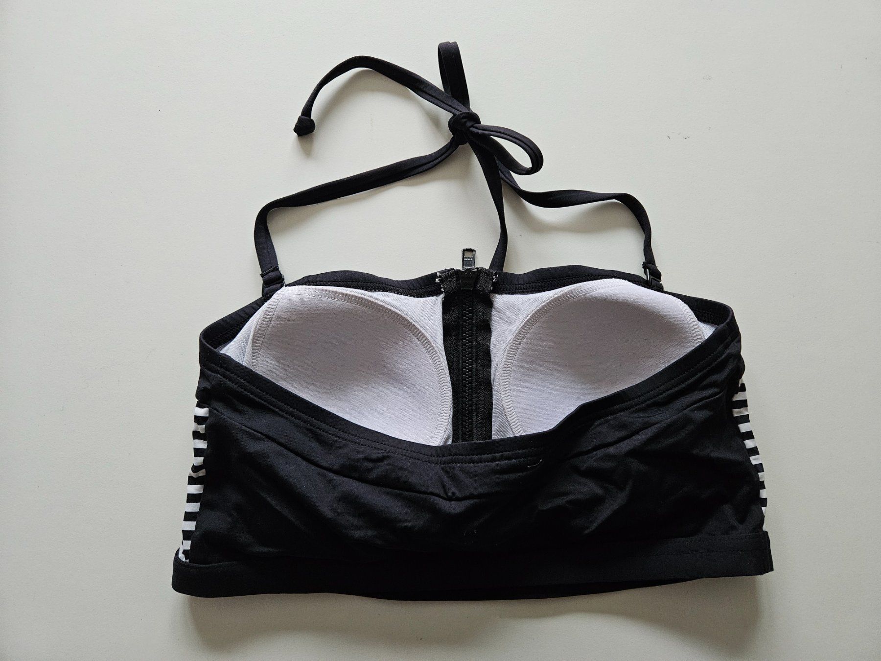 Badekleider & Bikinis: Bikinioberteil Gr.36 A/B – Gebraucht aus Schaffhausen von sabrina915 5