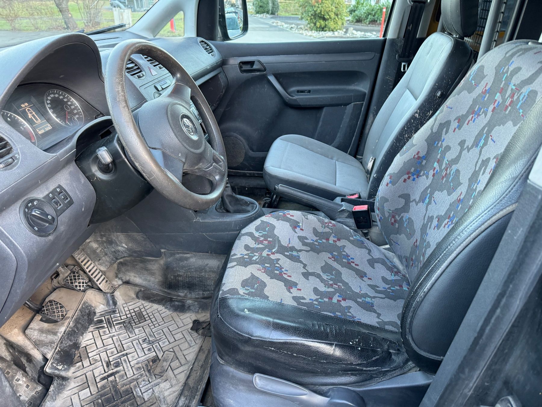 VW Veicoli commerciali: VW Caddy 4 Mot. Post 2 Plätze – Usato da Salez venduto da Vood 5