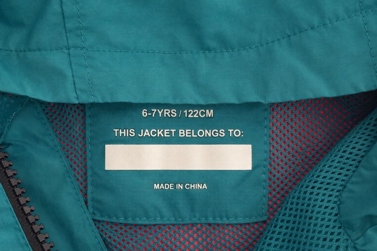 Giacche & Cappotti: VESTE À CAPUCHE ENFANT 122 CM – Nuovo (secondo la descrizione) da Lausanne venduto da mar_6snp 2