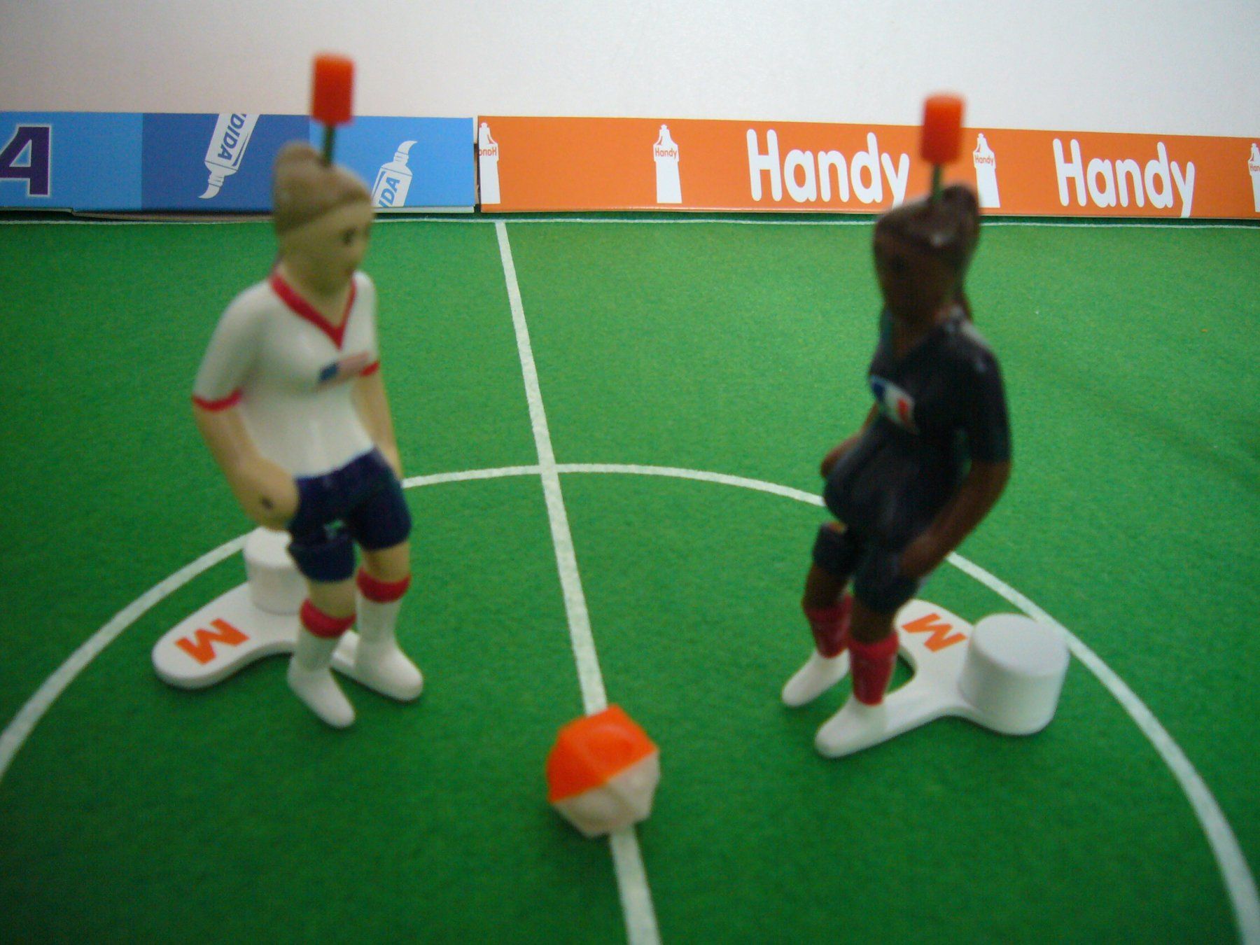 Migros Giocattoli: Fussball Spiel – Nuovo (secondo la descrizione) da Weinfelden venduto da Frosch467 2