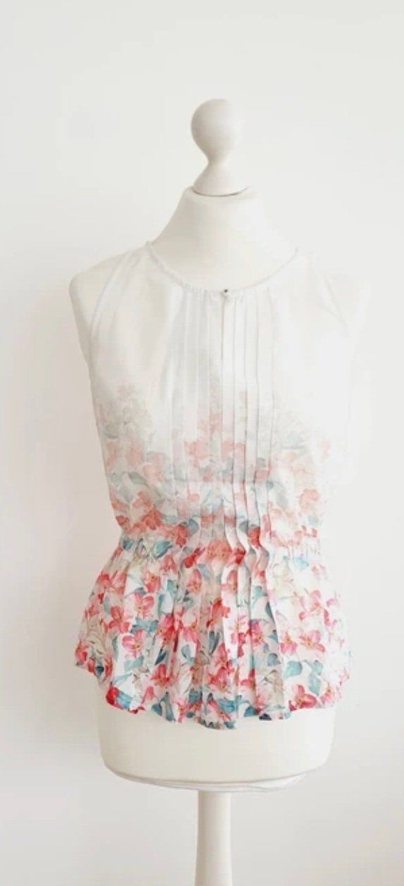 Camicette: Bluse leicht luftig Gr. 34 weiss blumig – Usato da Stansstad venduto da InStyle8 2