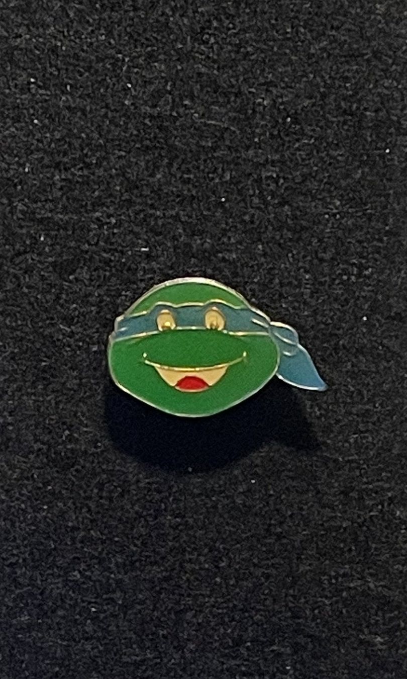 Plaketten & Abzeichen: Pin Ninja Turtle – Neu (gemäss Beschreibung) aus Adliswil von Manegg