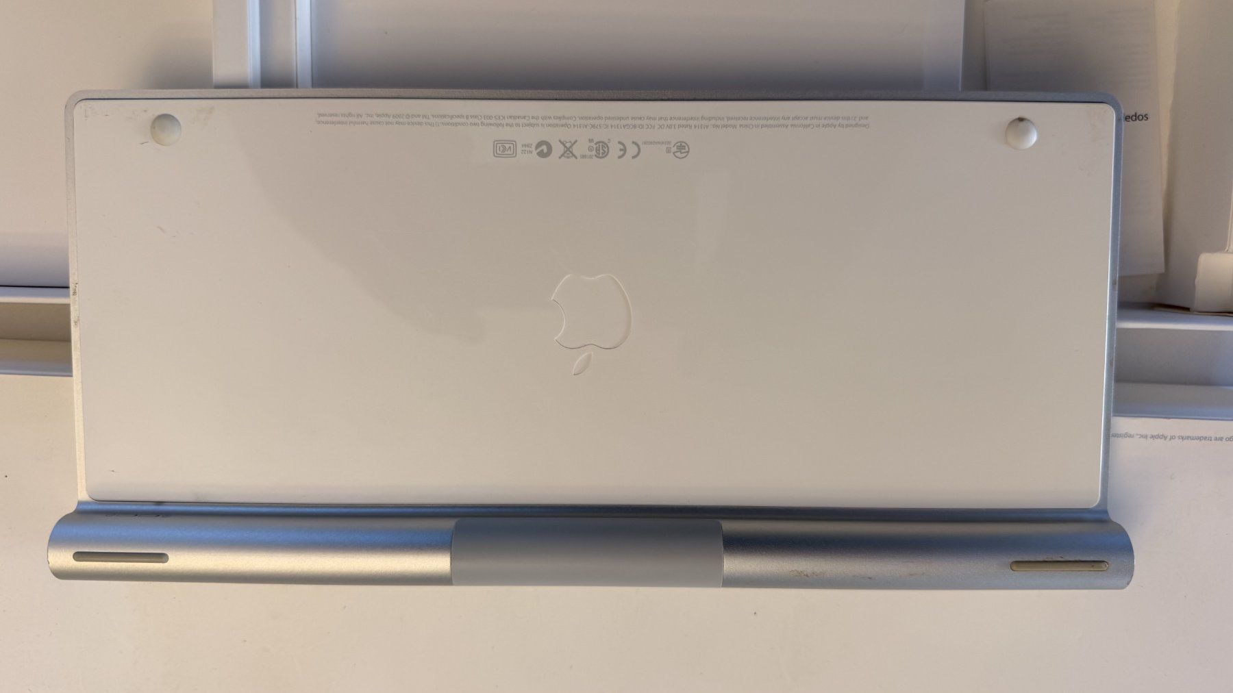 Apple Tastaturen: Apple Wireless Keyboard A1314 – Schweizer CH-Layout – Gebraucht aus Roggwil TG von Andistuder 1