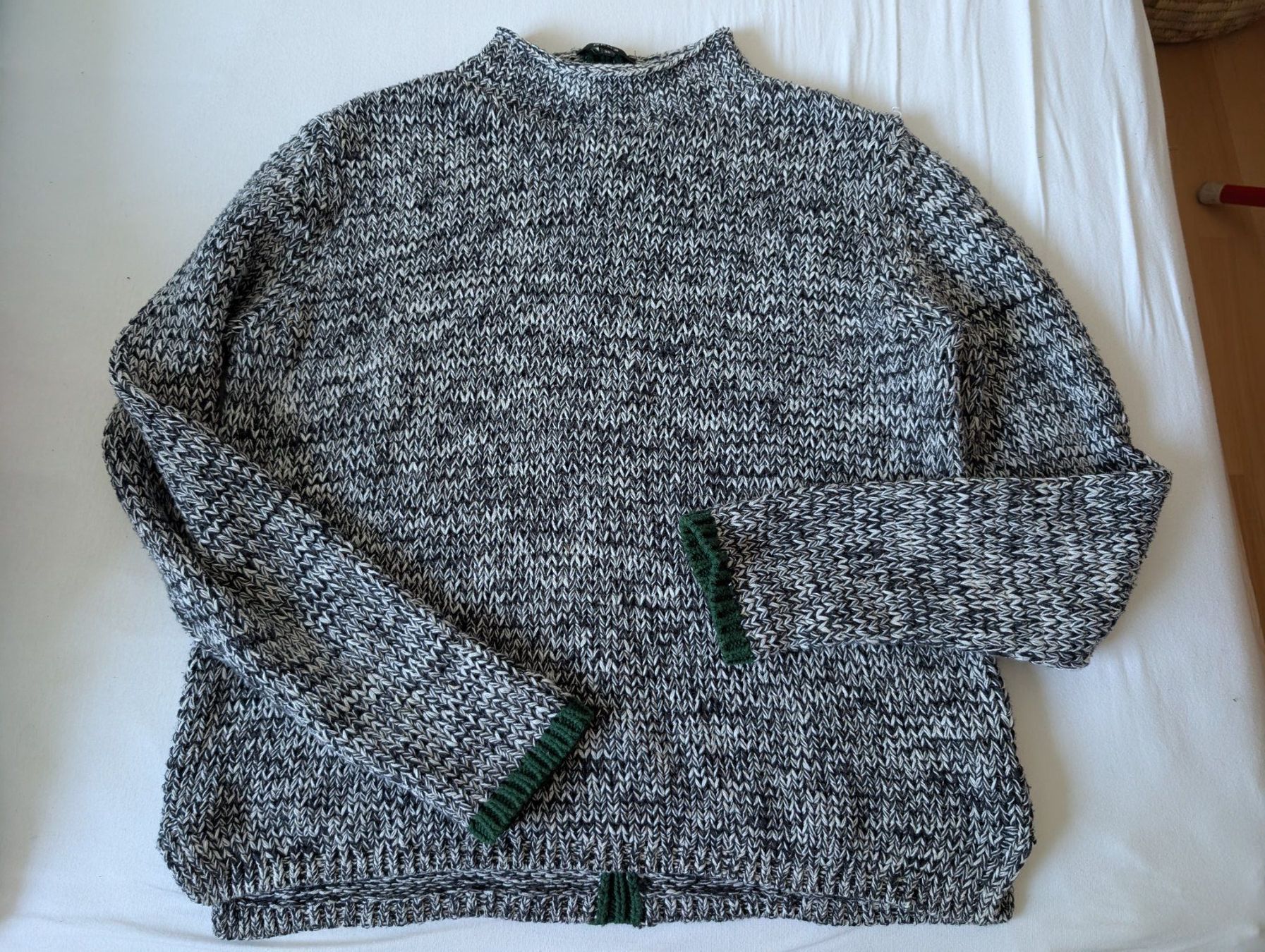 Opus Pulls & Sweat-shirts: Dunkelblau-weisser Pulli von Opus, Grösse 38 – D'occasion à Greifensee par Floh02