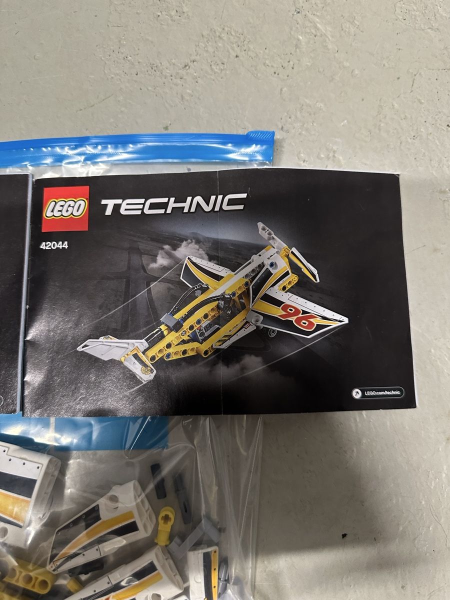 Lego Baukästen: Lego Technic Flugzeug 42044 – Gebraucht aus Zell LU von TinuR480 2