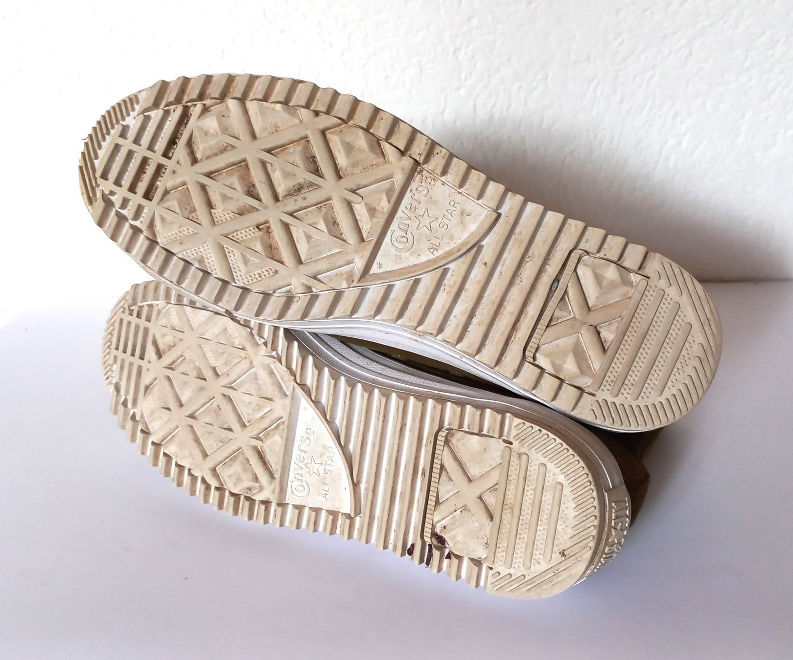 Converse Scarpe da donna: Converse Sneaker Wildleder Gr. 39 – Usato da Bévilard venduto da belkin 5