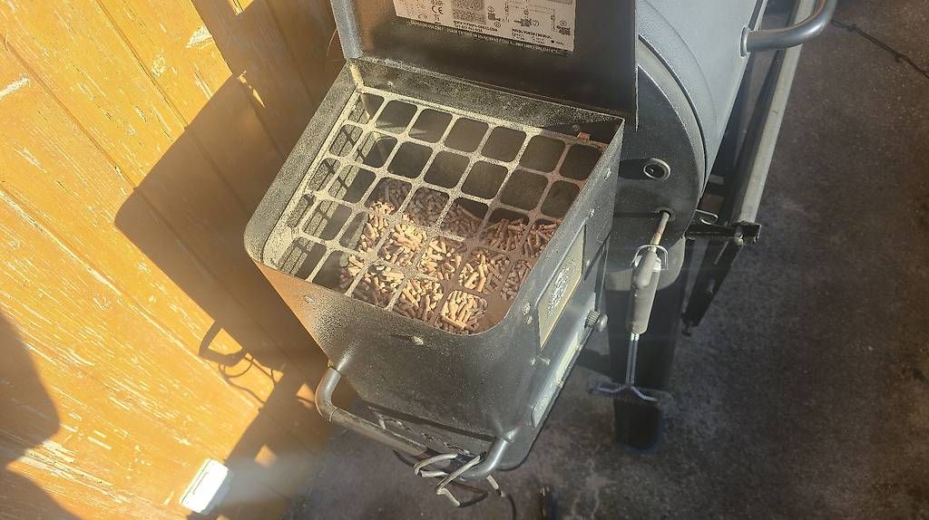 Griglie: Pelletgrill PitBoss Navigator 850 – Usato da Aegerten venduto da Biomechanisch 1