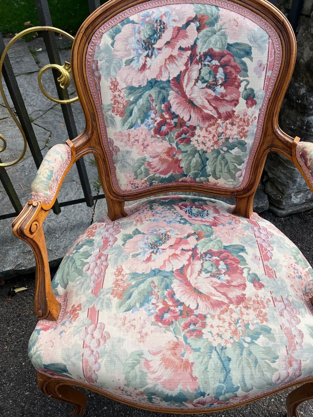 Poltrone: Kleiner Fauteuil Louis XV – Usato da Ostermundigen venduto da mapa9 1
