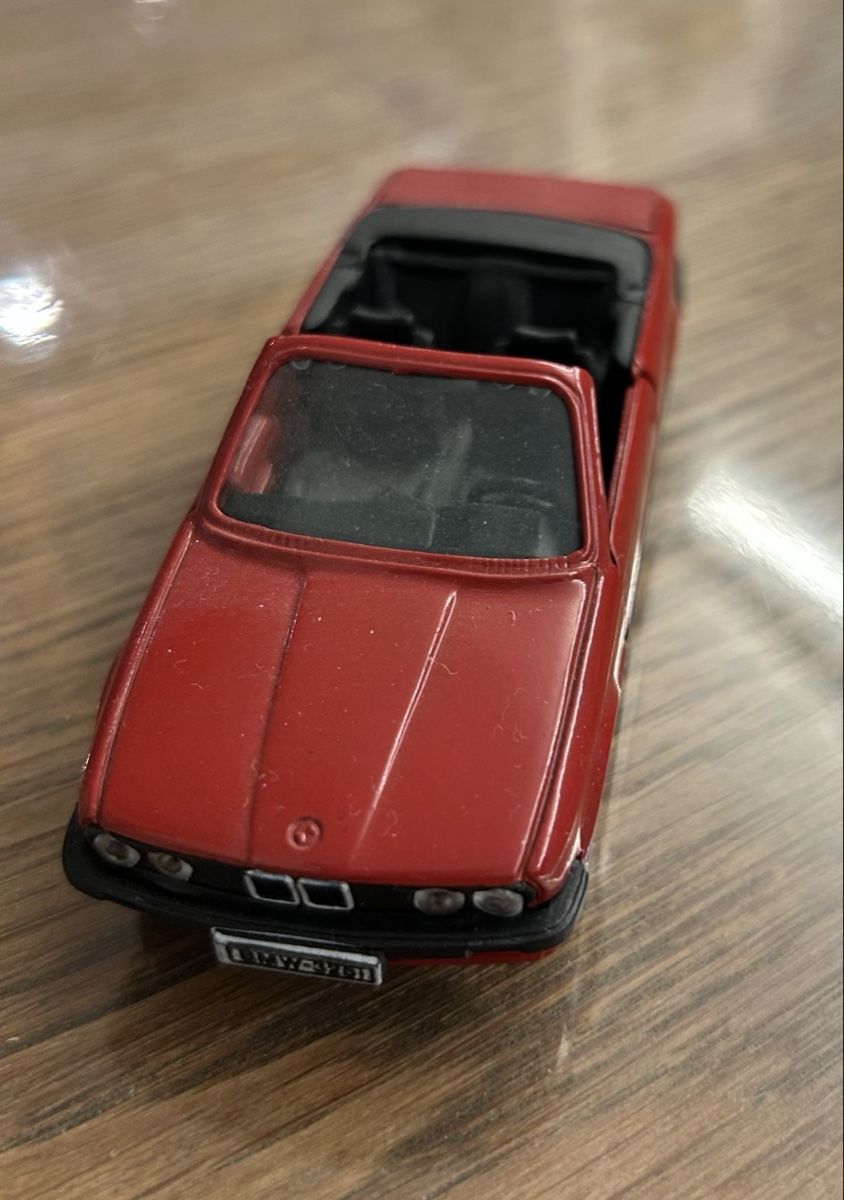 BMW Modellini d'auto: BMW E30 Cabriolet  1/43 – Usato da Baar nendaz venduto da min_n5tw