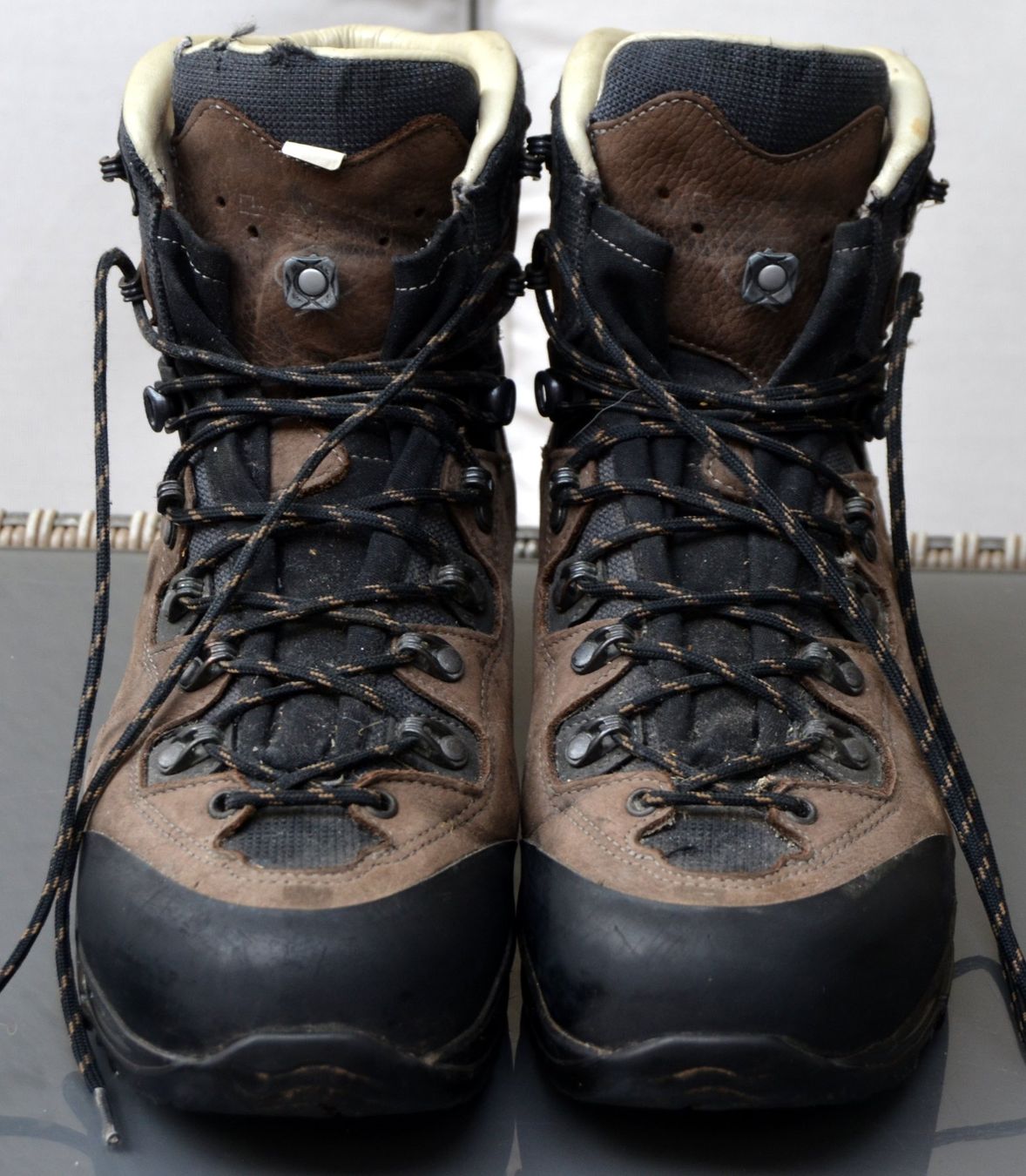 Lowa Herrenschuhe: Lowa Catalan Trekking  Boots / bottes .45 – Gebraucht aus Collonges von arashee 1