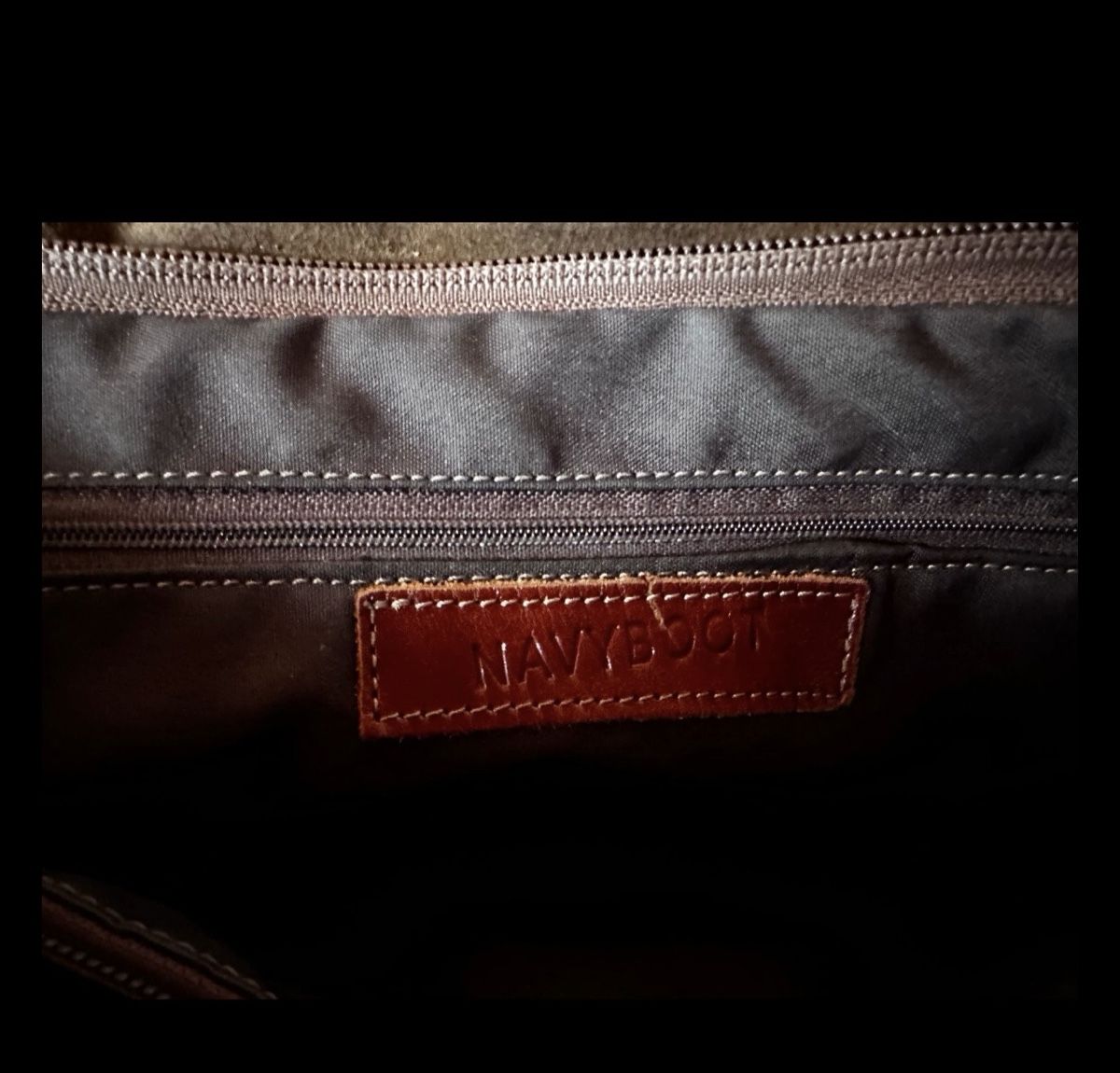 Navyboot Borse da donna: Navyboot handbag brown suede leather good condition – Usato da Schöfflisdorf venduto da Bling_it_on 5