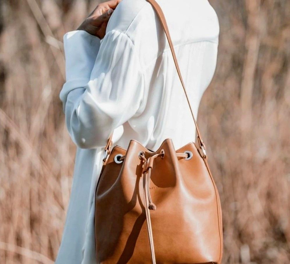 Borse da donna: Yemocean Beuteltasche cognac Leder neuwertig – Nuovo (secondo la descrizione) da Ebnat-Kappel venduto da Fini1000
