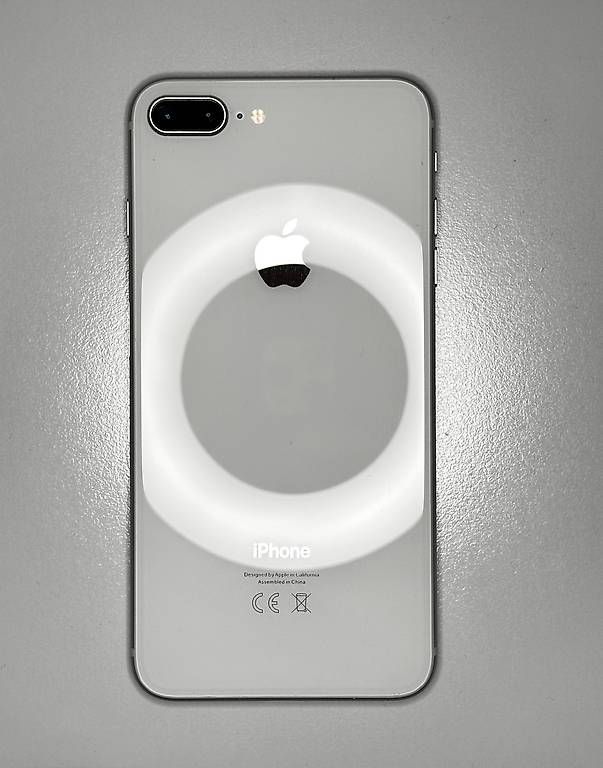 Apple Telefoni cellulari / Smartphones: iPhone 8 Plus Silber/Weiss – Difettoso da St. Gallen venduto da jxyo