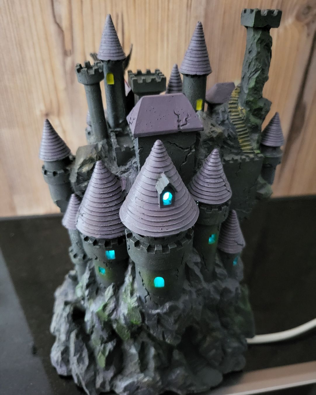Tutte le decorazioni: figurine maison de Maléfique lumineuse – Usato da Saxon venduto da 2005sylvester 4