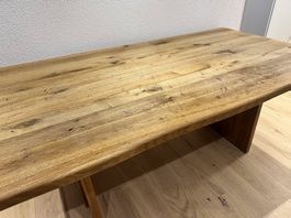 Holztisch
