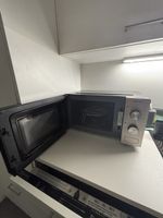 Gebrauchte Intertronic 20L Mikrowelle mit Grill, schwarz