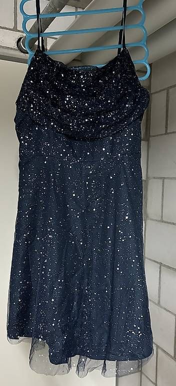 Robes: Kurzes Glitterkleid – D'occasion à Zofingen par Zysset_M