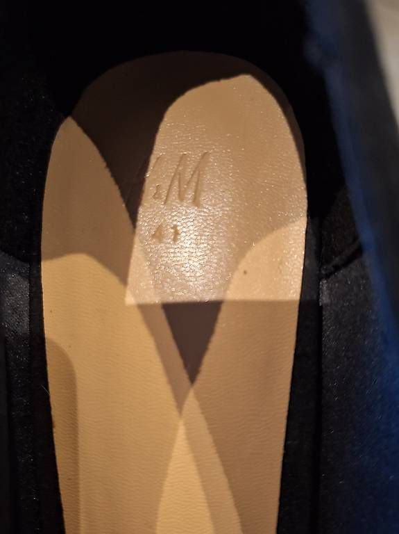 Scarpe da donna: Schuhe mit Absatz – Usato da Kaltbrunn venduto da Jasi.2018 1