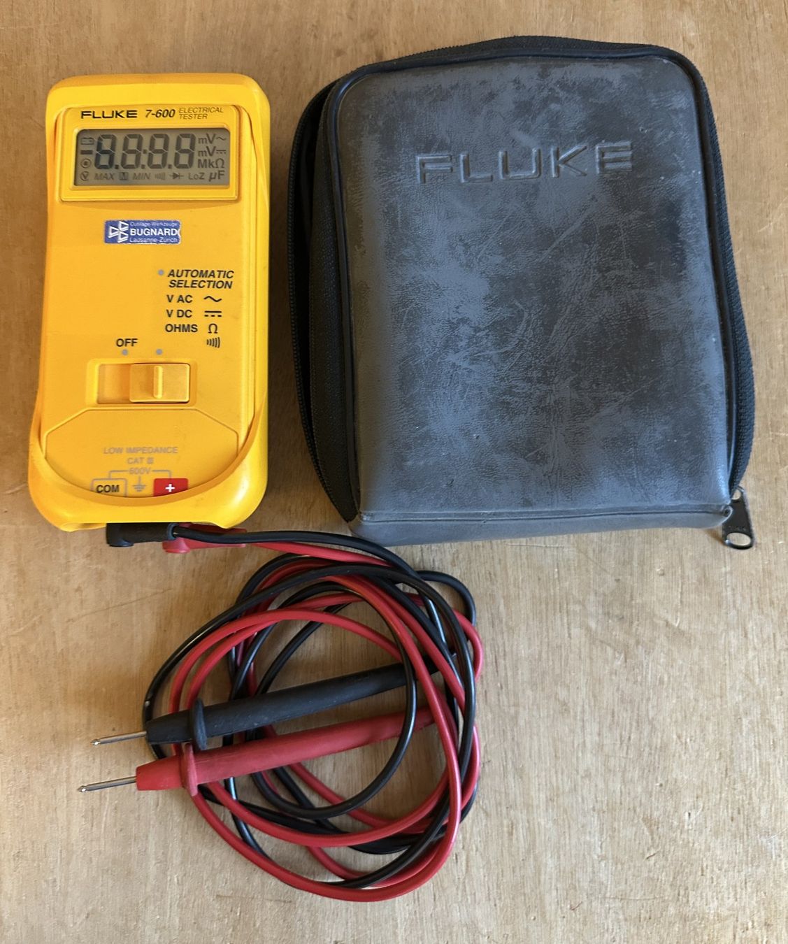 Fluke Misurare: Elektrisches Prüfgerät 7-600 FLUKE, Multimeter – Usato da Hergiswil NW venduto da hpb_9bvx