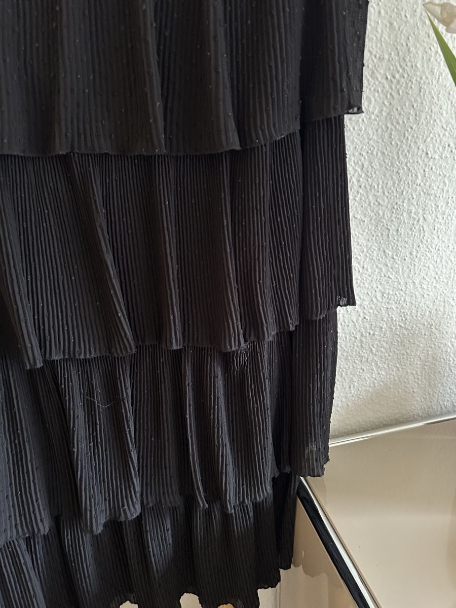 Zara Gonne: Rock Zara Gr. M – Usato da Meilen venduto da NHirs96 1