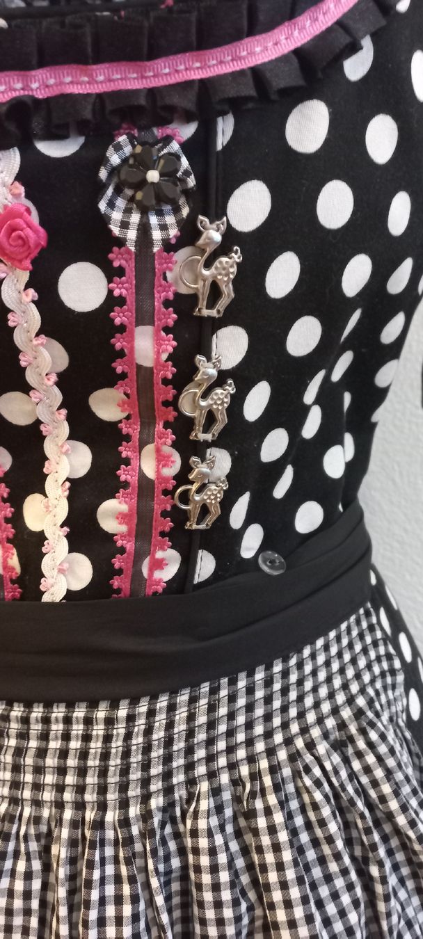 Costumi: Krüger Dirndl mit Bluse – Usato da Grüningen venduto da selinasearching 1