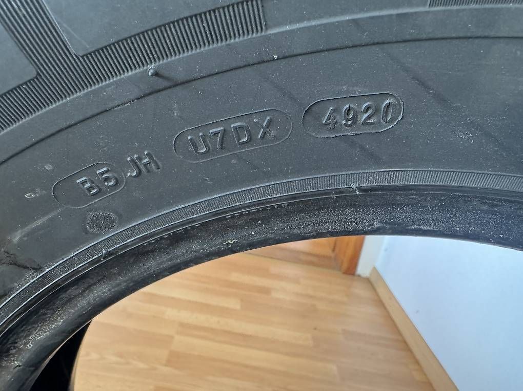 Pneus & Kompletträder: Reifen 225-75R16C – Gebraucht aus Frauenfeld von KelvinG 4