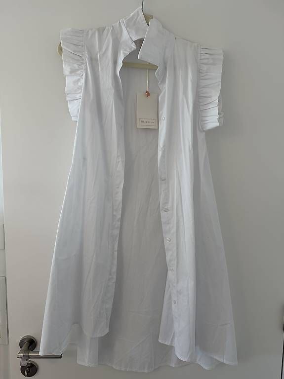 Robes: Weisses Kleid mit Rüschchen – D'occasion à Zürich par kochme