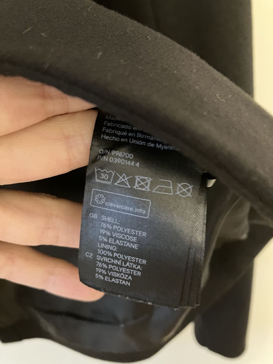 H&M Giacche: Neuwertiger Blazer H&M schwarz 38 – Nuovo (secondo la descrizione) da Herrliberg venduto da spunggi 2