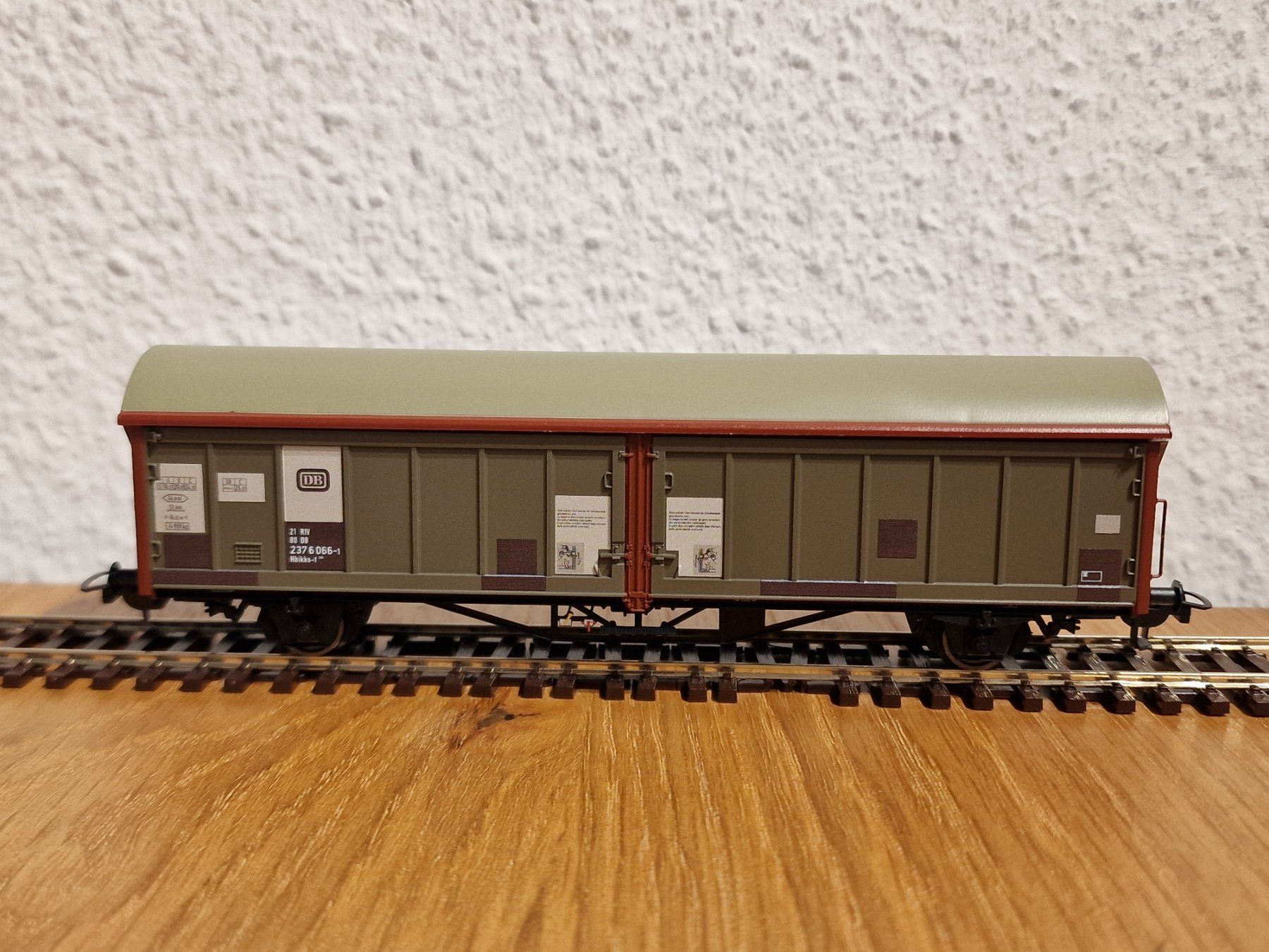 Piko Modelleisenbahnen: DB Schiebewandwagen H0 – Neu und originalverpackt aus Matten b. Interlaken von lor_hr9w 1