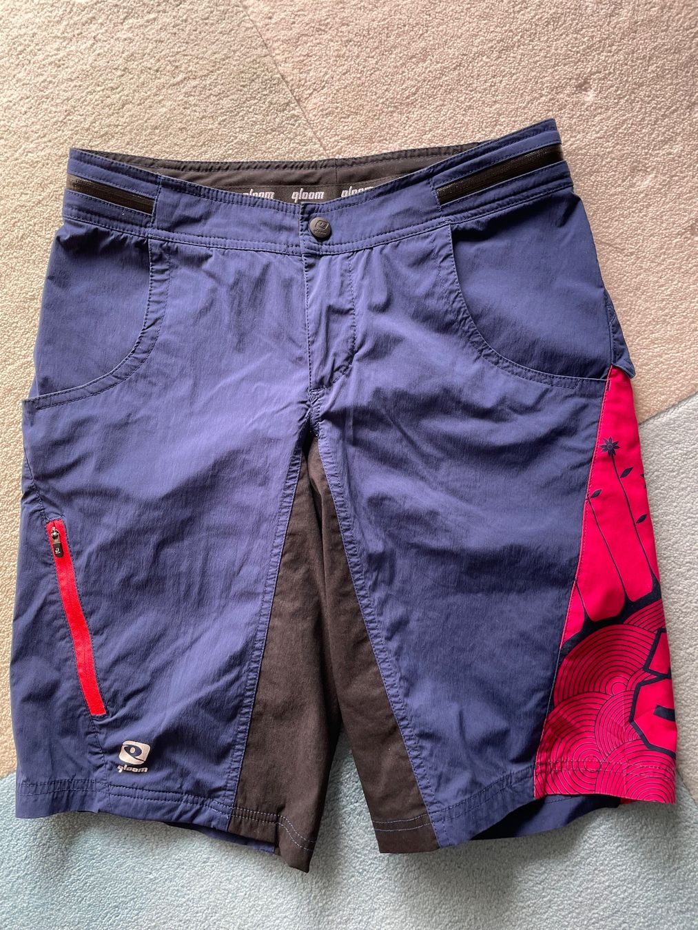 Qloom Pantaloni: QLOOM Bikeshorts – Usato da Uzwil venduto da rosgi22