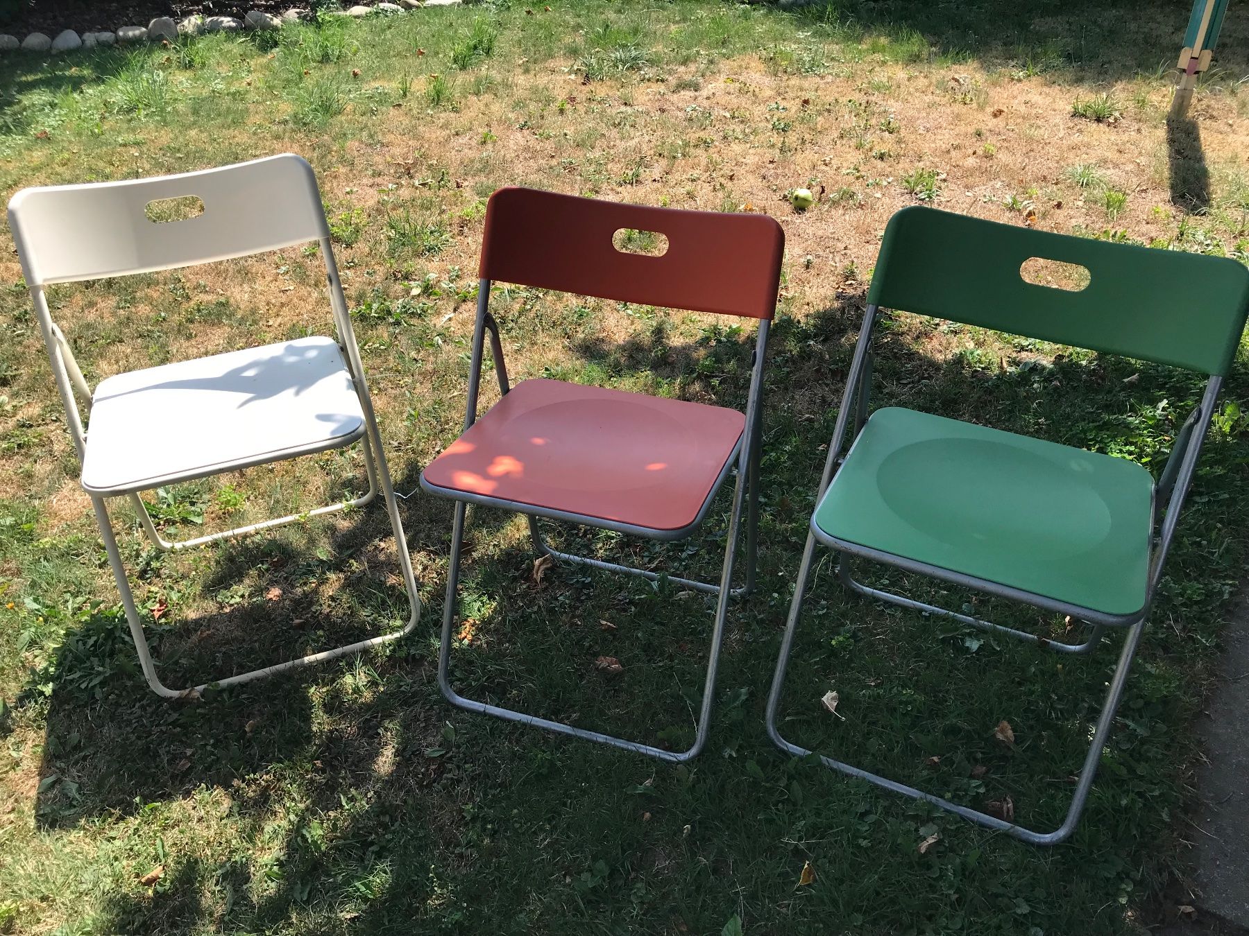 Sedie: 3 farbiger Klappstühle – Usato da Nesselnbach venduto da Goodprice3