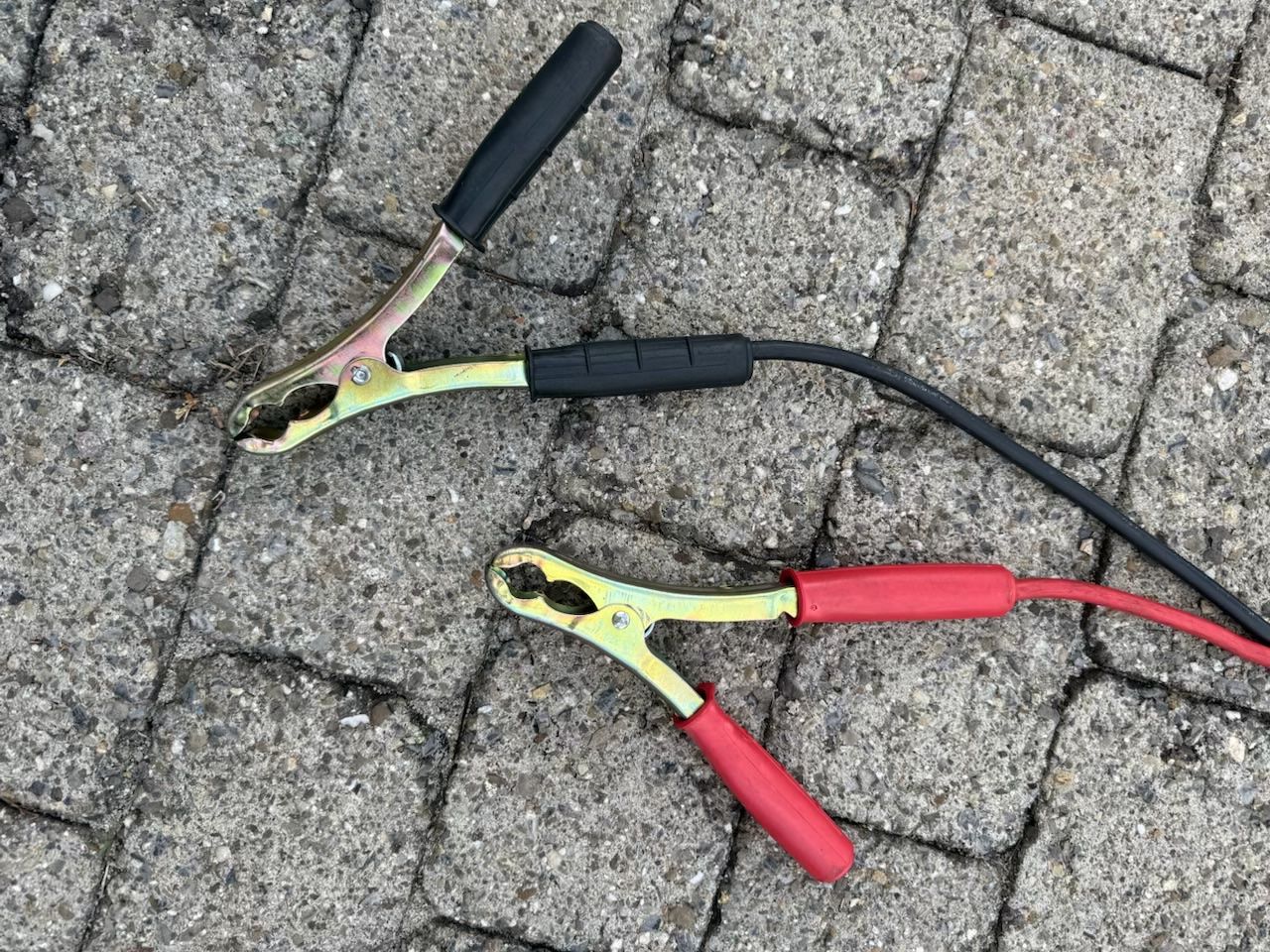 Câbles: Jumper cables 2.5m – D'occasion à Oberlunkhofen par davidtully 1