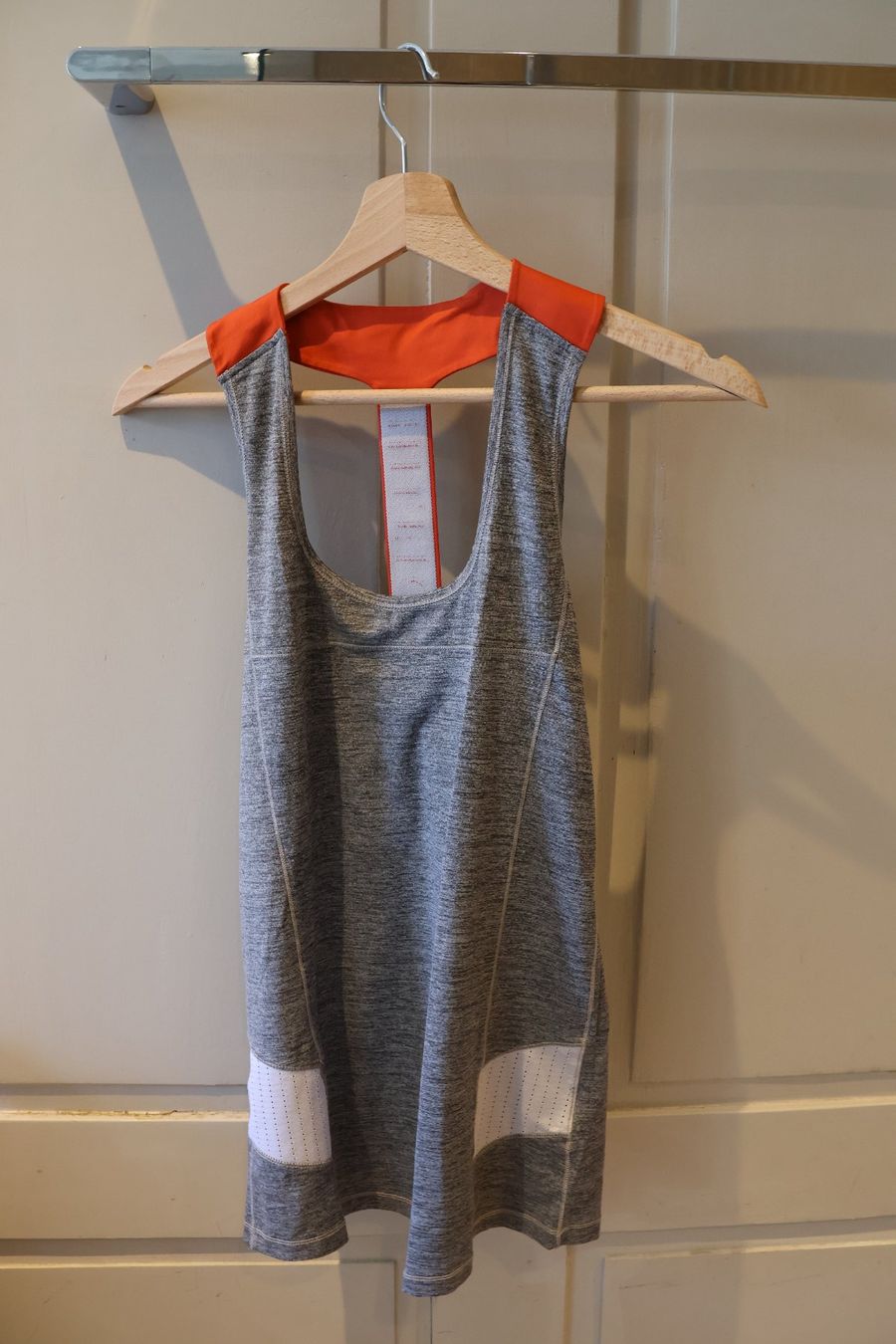 Tommy Hilfiger Top: Tommy Hilfiger Sporttop – Usato da Winterthur venduto da jul_v9wx