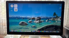 Apple Thunderbolt Display 27" – 2560 × 1440