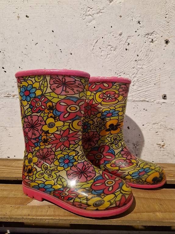 Scarpe per ragazze: Gummistiefel 27 – Usato da Rutschwil venduto da tho_9lxq