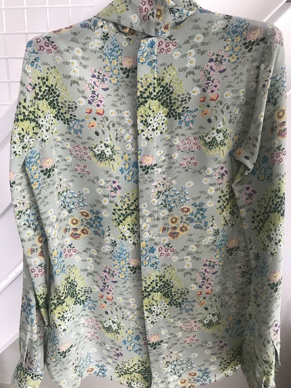 Valentino Camicette: Valentino Bluse, Gr. IT 38 – Nuovo (secondo la descrizione) da Kilchberg venduto da boudoir076 7